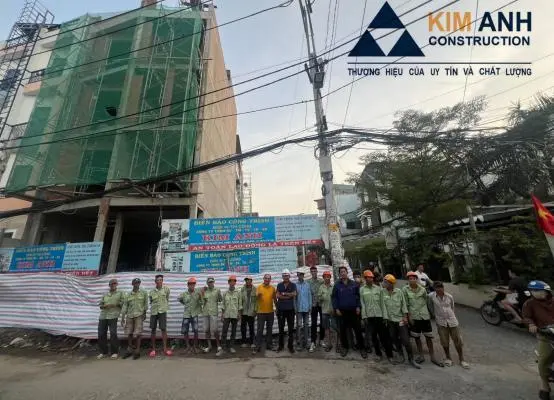 Bán thầu xây dựng là gì? 5 dấu hiệu nhận diện "thầu cỏ" để không tiền mất tật mang