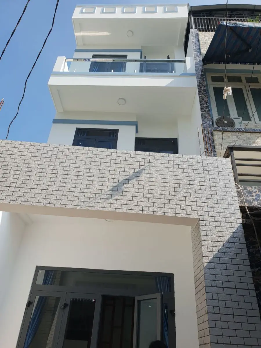 Mặt tiền nh&agrave; phố 3 tầng T&acirc;n Ch&aacute;nh Hiệp Quận 12 sau khi sơn ho&agrave;n thiện &ndash; X&acirc;y Dựng Kim Anh b&agrave;n giao