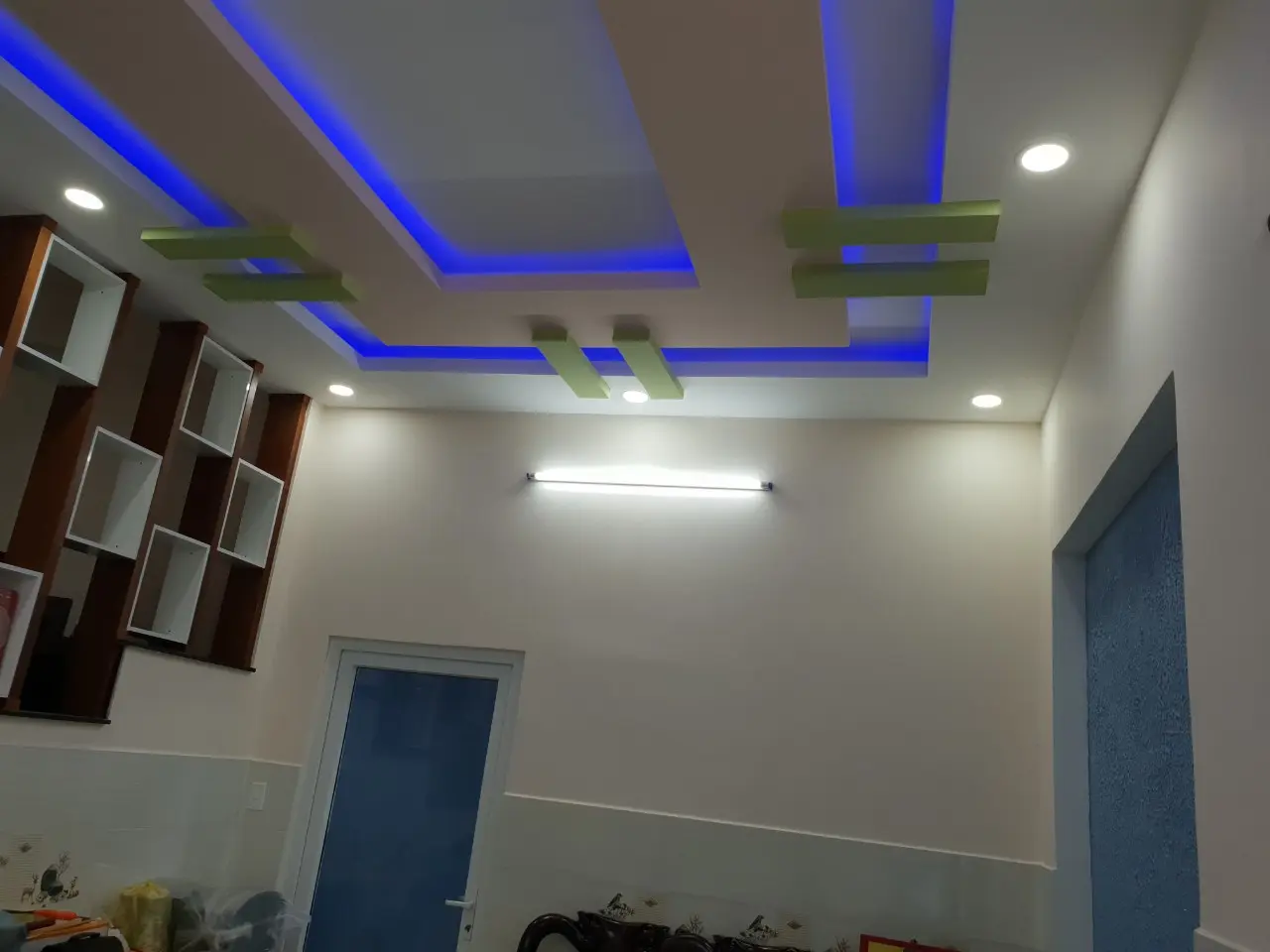 Ho&agrave;n thiện trần thạch cao giật cấp khu bếp nh&agrave; phố T&acirc;n Thới Nhất Quận 12
