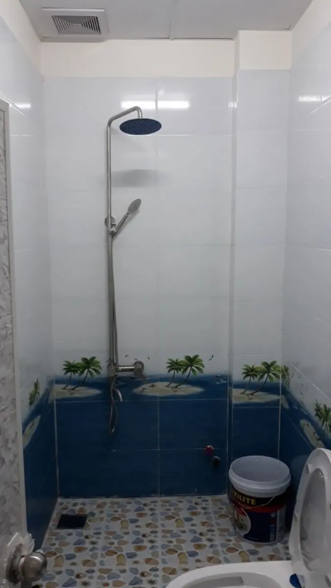 Nh&agrave; vệ sinh ho&agrave;n thiện nh&agrave; phố Nguyễn Đ&igrave;nh Chiểu Quận 3 &ndash; X&acirc;y Dựng Kim Anh lắp sen c&acirc;y v&agrave; thiết bị đồng bộ