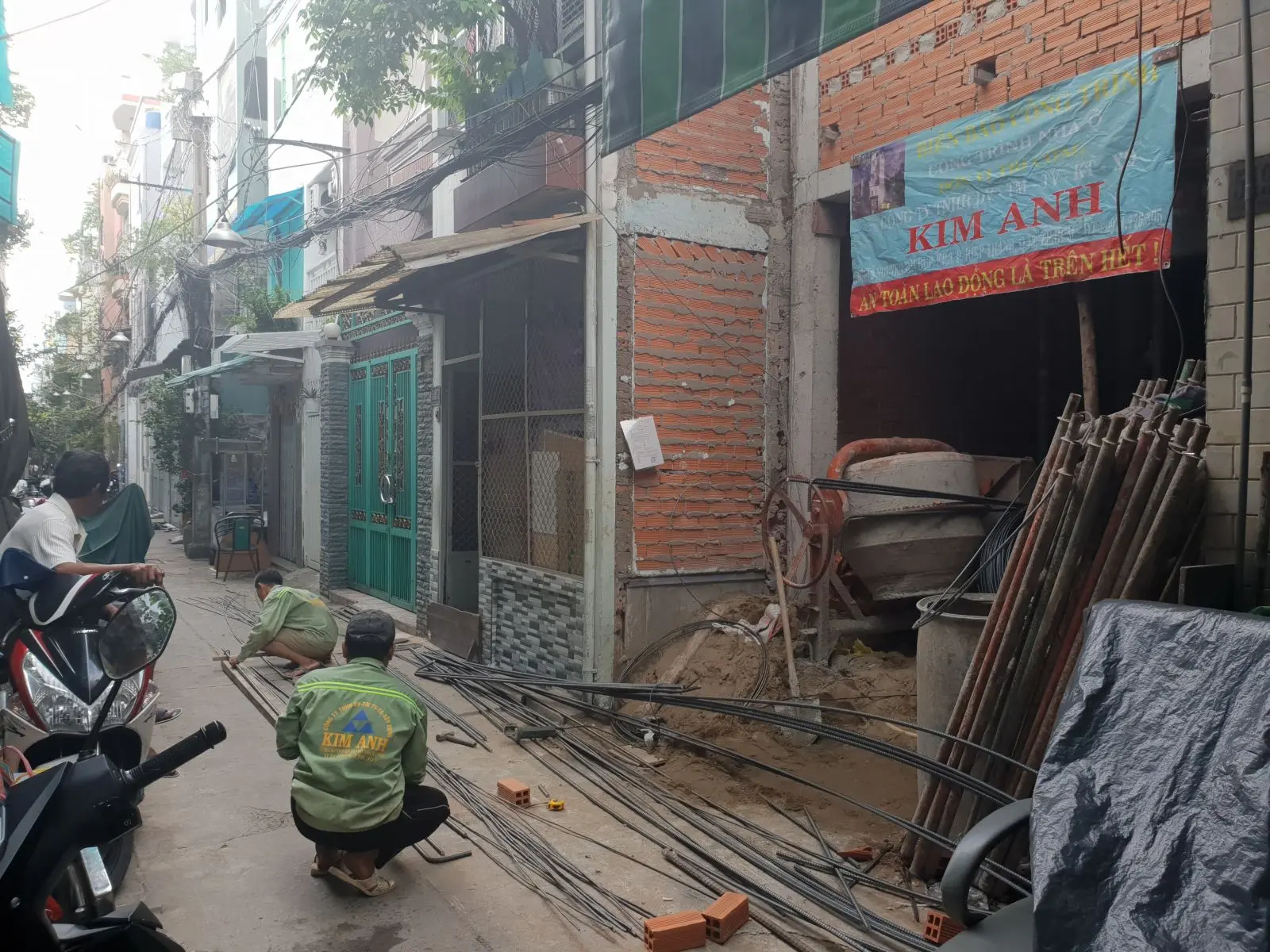 Gia c&ocirc;ng cắt uốn cốt th&eacute;p phần th&ocirc; nh&agrave; phố trong hẻm Nguyễn Đ&igrave;nh Chiểu Quận 3 &ndash; X&acirc;y Dựng Kim Anh
