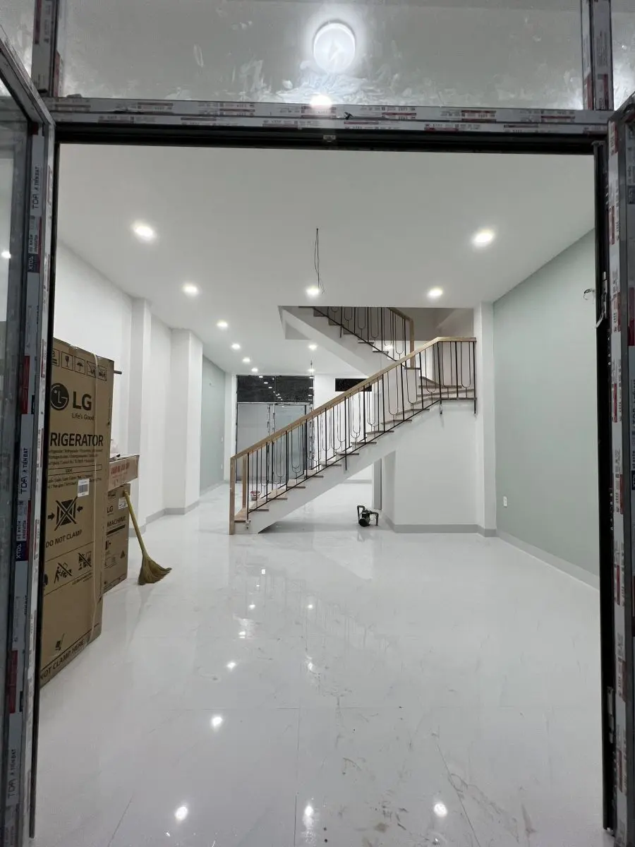 Nội thất tầng trệt nh&agrave; phố Long Trường Thủ Đức sau khi b&agrave;n giao