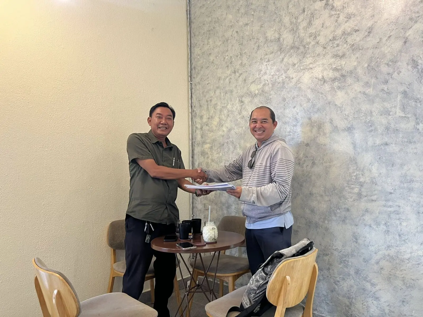 Kim Anh mang đến chất lượng, uy tín và lẫn niềm vui đến khách hàng khi ký hợp đồng xây dựng nhà